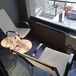 Citystay Studio - Modern Stay With Garage
